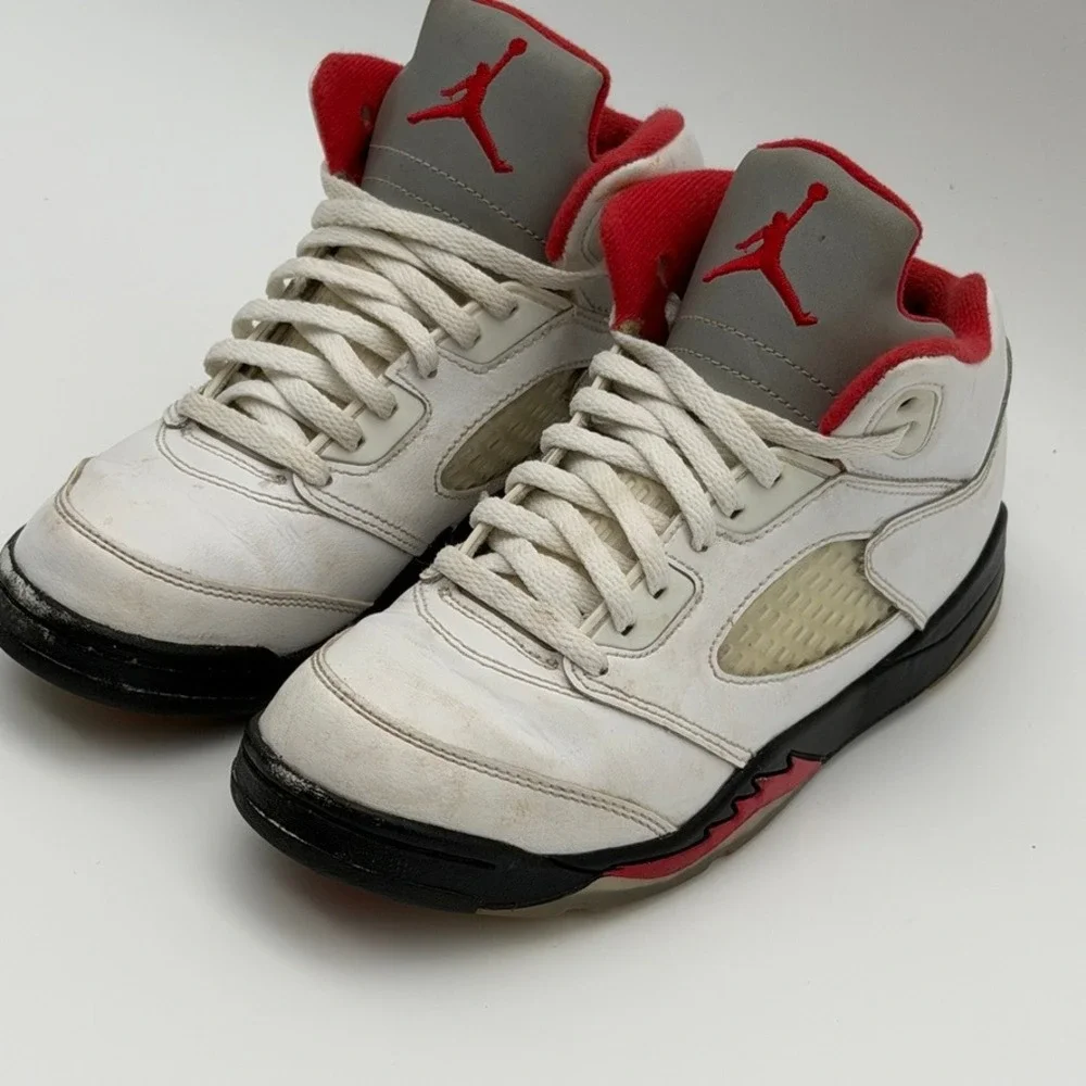 Air Jordan 5 Retro OG Fire Red 440889-102 Size 3Y‎